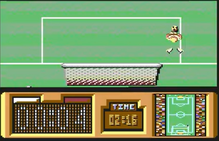 Emilio Butragueño Fútbol C64 - área de portería con jugador y portero